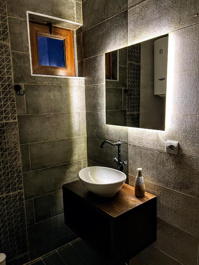 מסטיה Hotel Eden מראה חיצוני תמונה