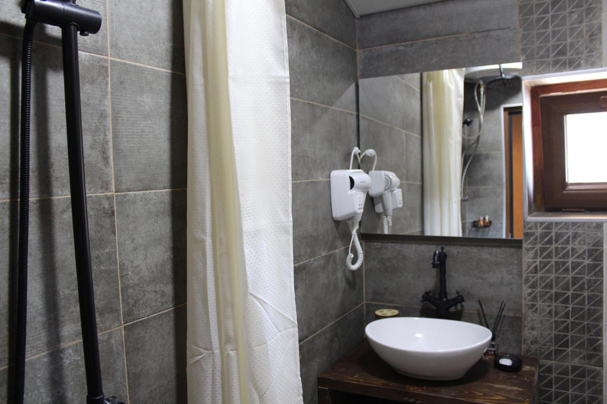 מסטיה Hotel Eden מראה חיצוני תמונה