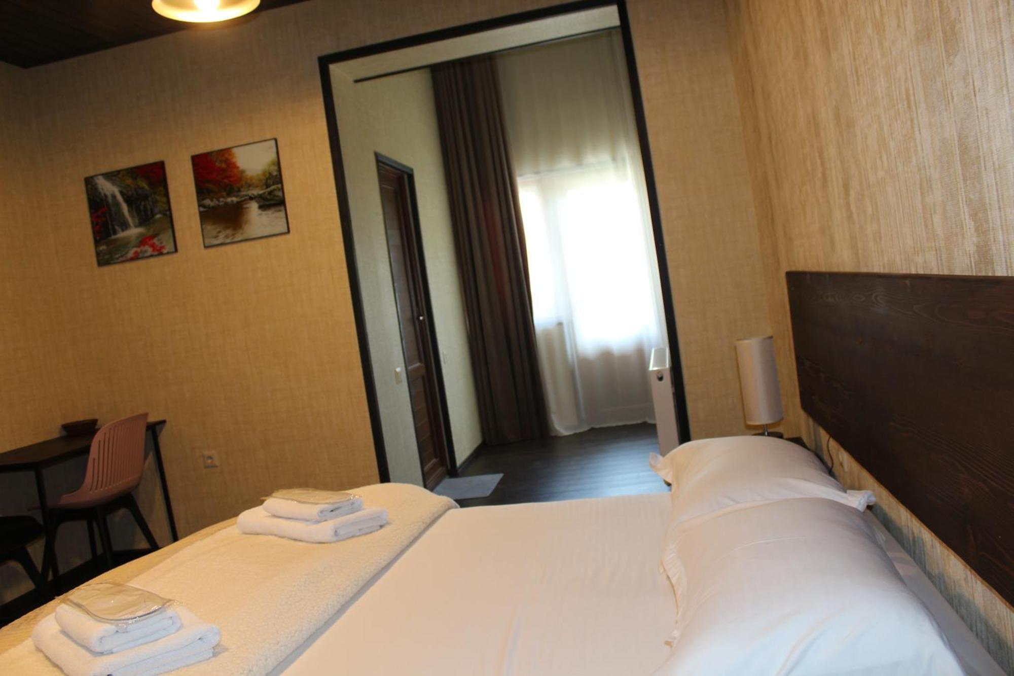 מסטיה Hotel Eden מראה חיצוני תמונה